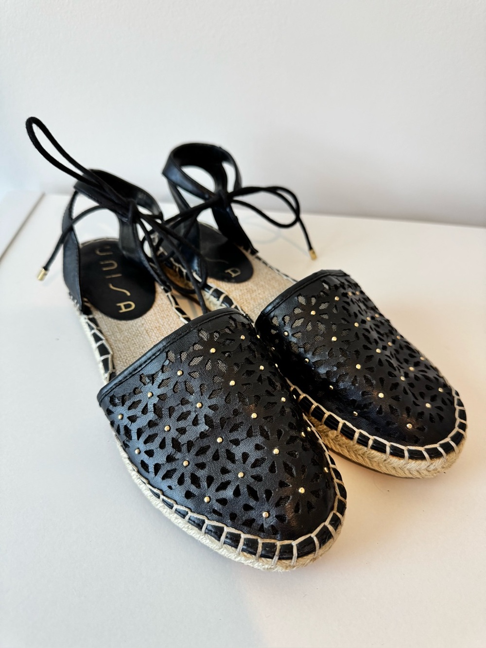 Unisa Black Laser Cut Espadrille Flats Ankle Tie Shoes Size 7 Boho Summer